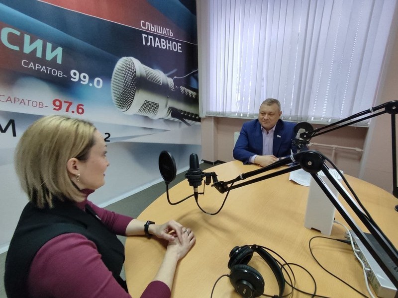 Министр Доронин в радиоэфире рассказал о внедрении раздельного мусора в Саратовской области